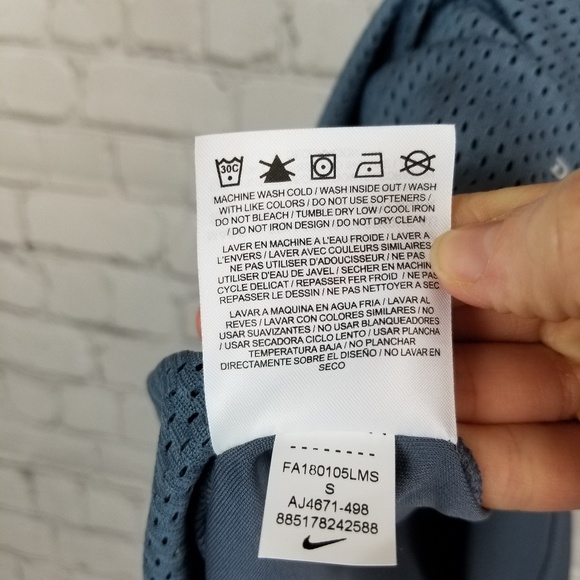 Nike|NWT Run Gray Holographic Logo Mesh Back Tank - Picture 8 of 8